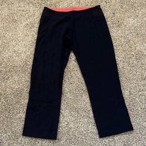 Lululemon Navy Cropped Pant Size 6